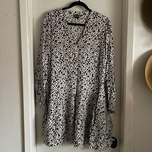 GAP Dresses & Skirts - Gap tired animal print dress